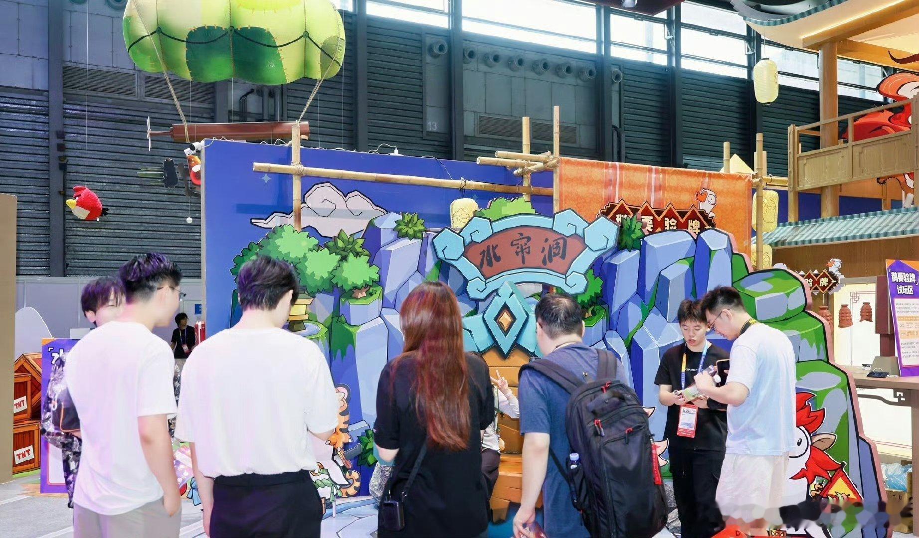 上海CJ展混进了武林高手CJ基础鹅鸭杀就不基础高手云集CJ现场！天策、七秀等剑三