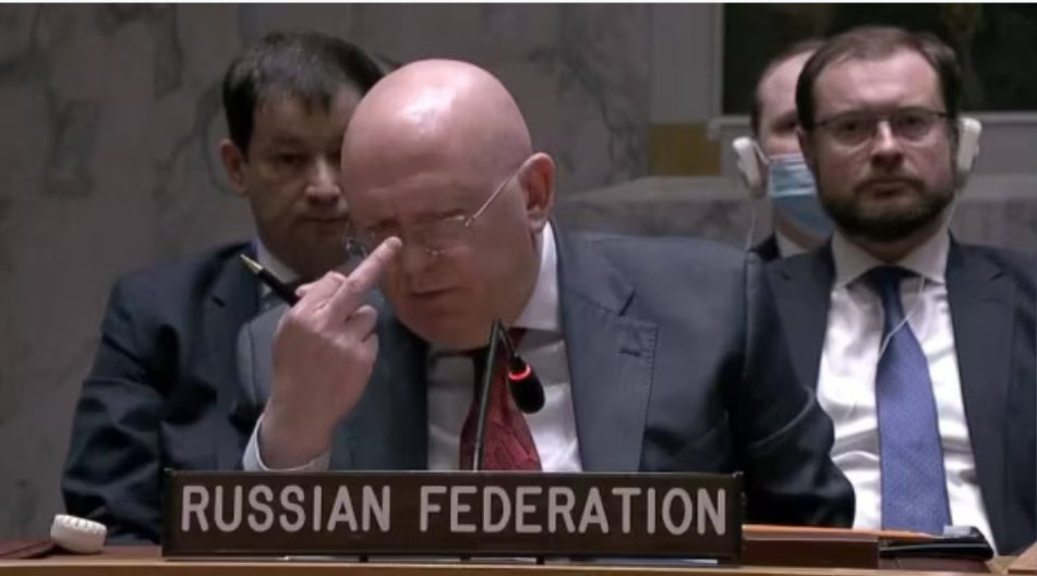 美国常驻联合国代表在安理会上表示，美国希望与中国，俄罗斯就军控问题进行无条件双边