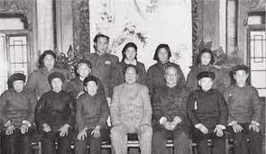 历史上的今日  1953年12 月 5 日 就批准《一九五四年国家经济建设公债条