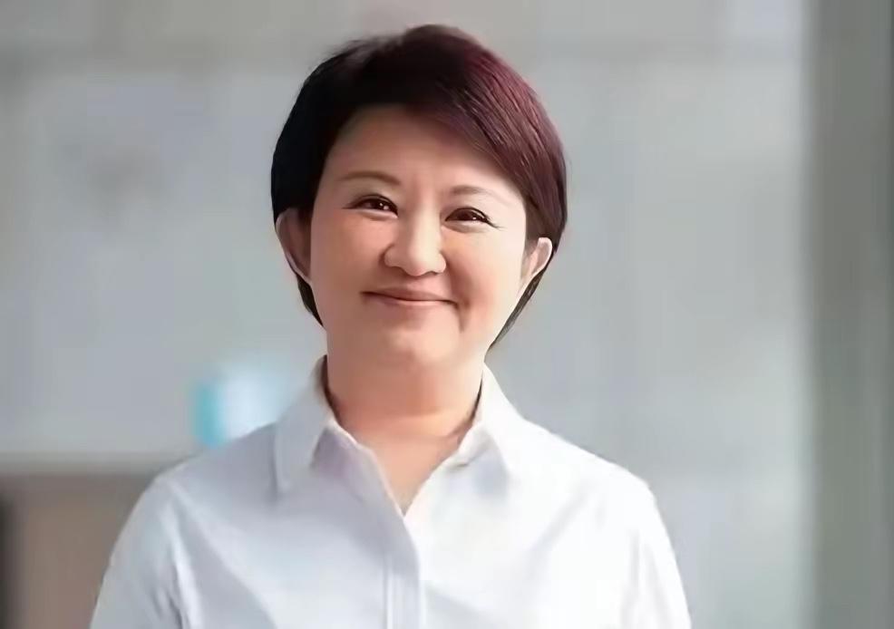 当初，朱立伦想把国民党主席之位交棒给台中市市长卢秀燕，她却推脱说专注市政，不愿意