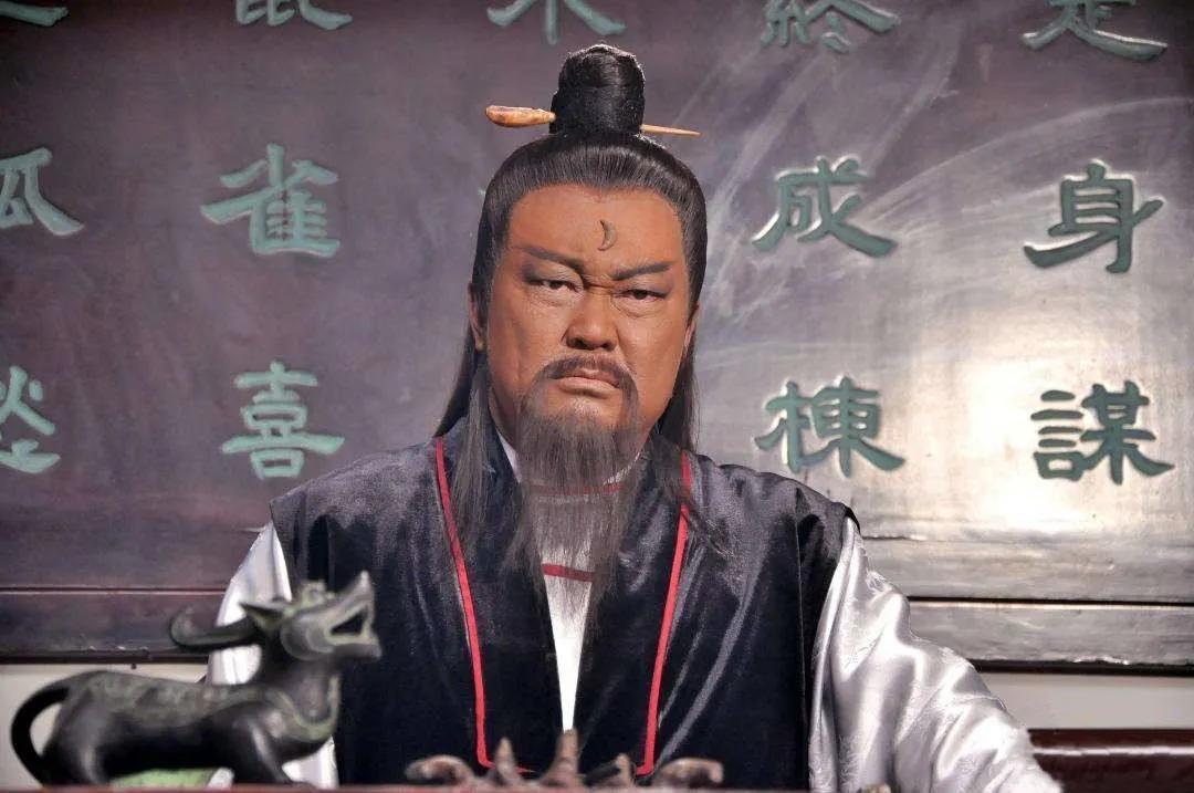 今日话题：狄仁杰和包拯谁破案更厉害？？？

网友甲：首先这两个按官职比
狄仁杰比