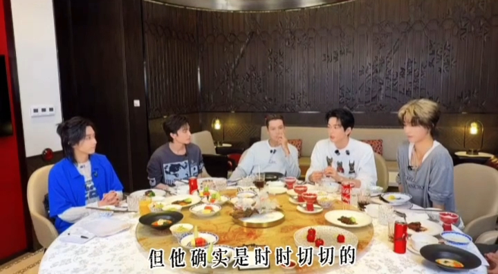 陈伟霆曾舜晞希望大家看到小角色两位主演暖心照顾剧组新人，给配角发声的机会，帮忙宣