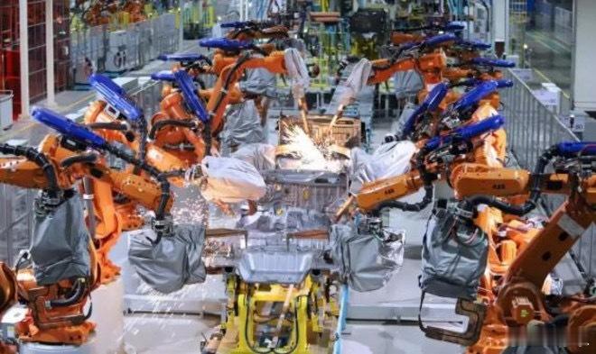 造车的终点是机器人吗造车终点若为机器人，那无疑是汽车产业向智能巅峰的勇敢进击！它