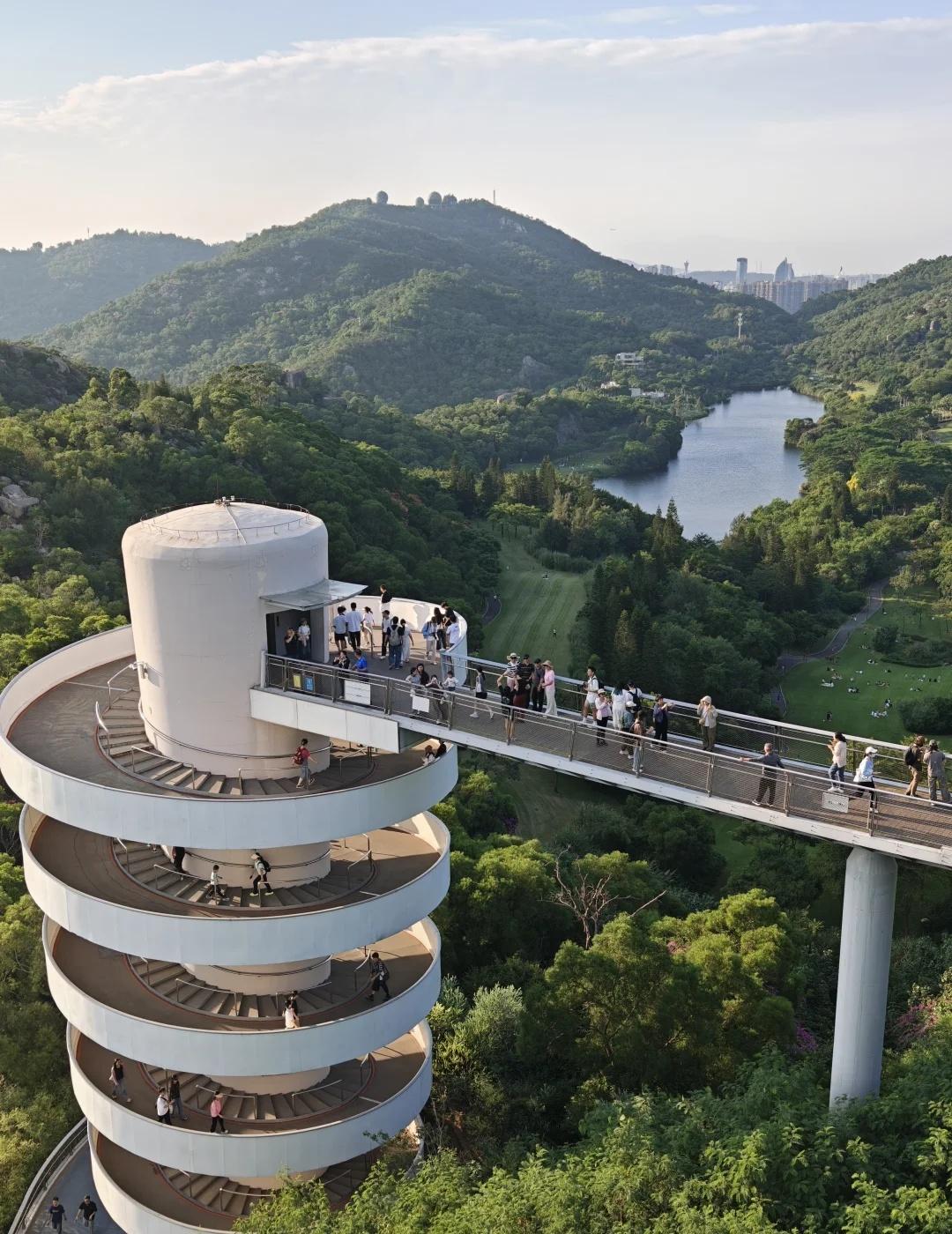 厦门山海健康步道👇
📍路线推荐：山海健康步道·林海线D18门 → 盼归塔
?