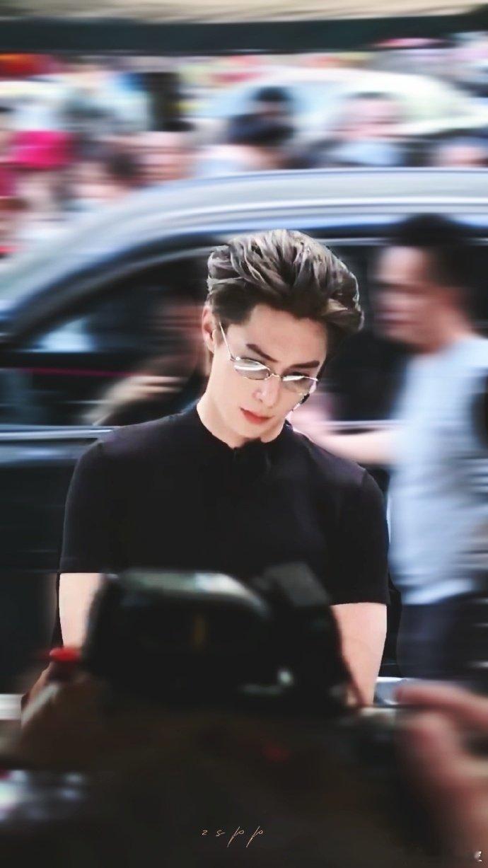 亲爱的客栈因王鹤棣调档亲爱的客栈因王鹤棣调到周五黄金档🥭最严厉的父亲来了！《亲