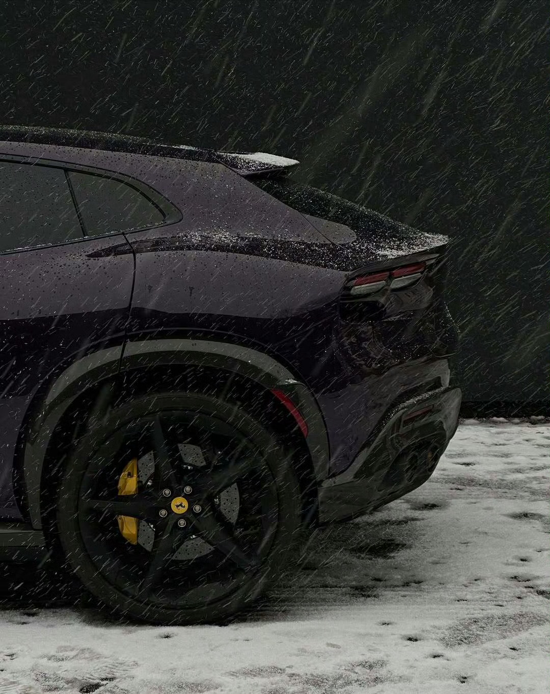 法拉利 Purosangue 