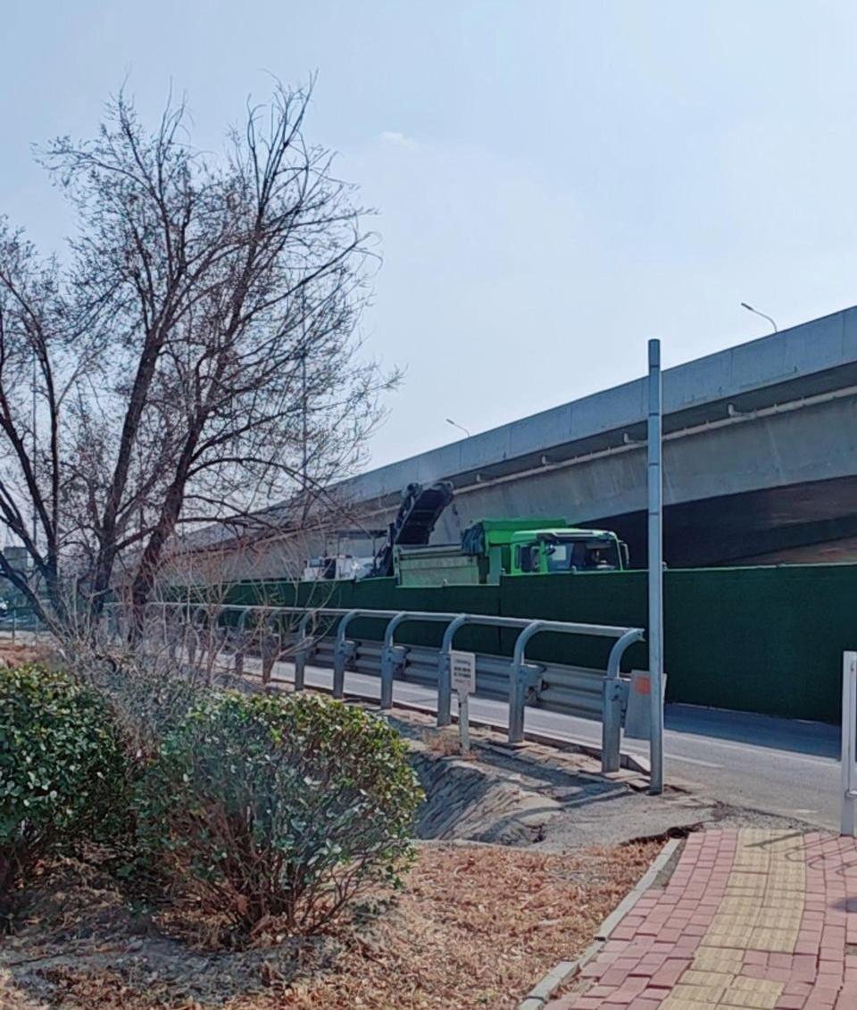 天津铁东北路辅路动工!2026完工，通勤时间或缩短20%！

近日，天津铁东北路