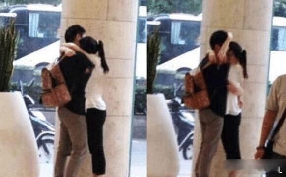 章泽天跟刘强东刚恋爱时的照片，能看出来当时还很青涩。而且奶茶妹妹也很主动！ 