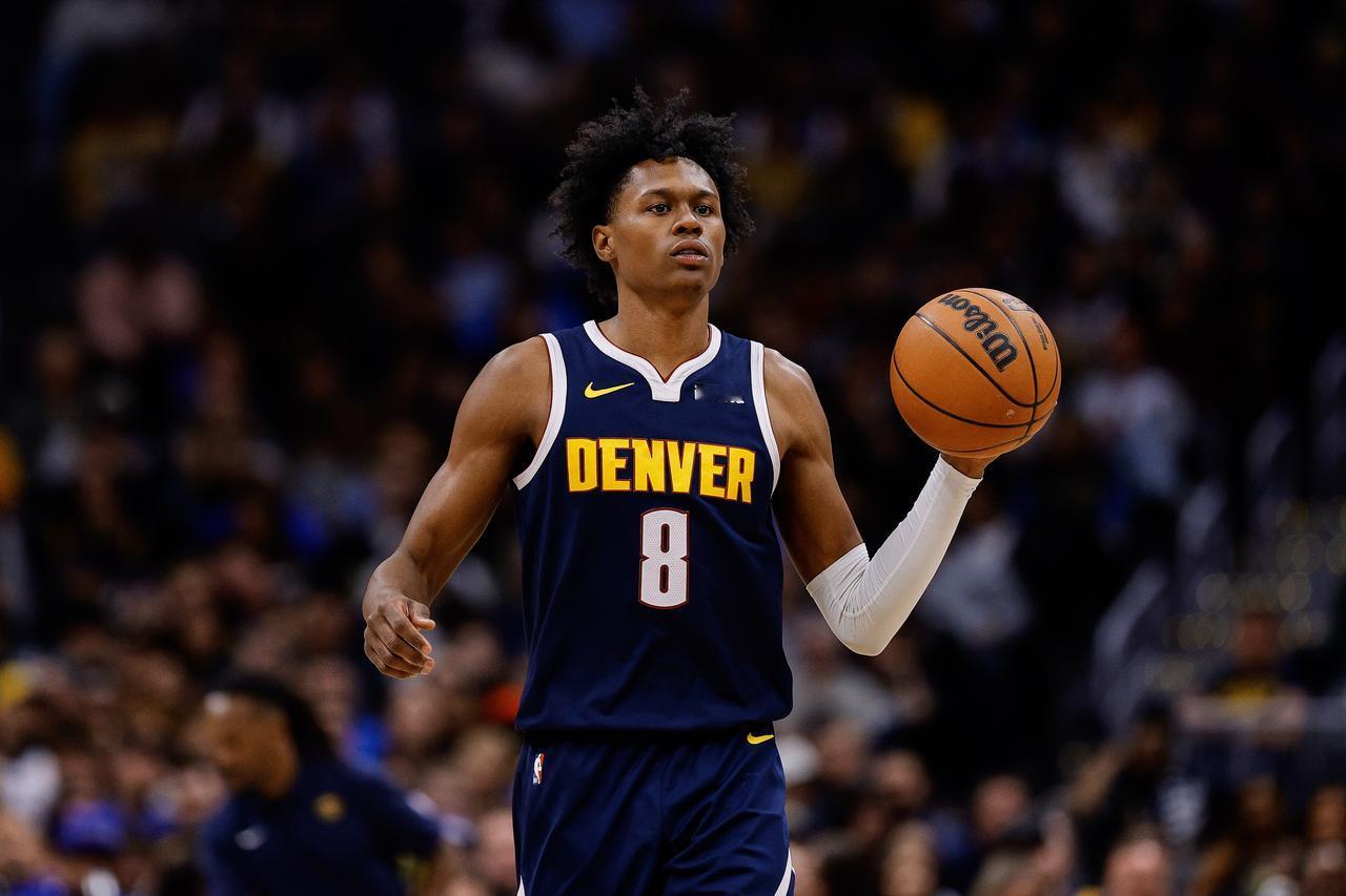 掘金要准备大合同续约了！沃特森数据对比上赛季全方位提升，还当选了周最佳球员：
