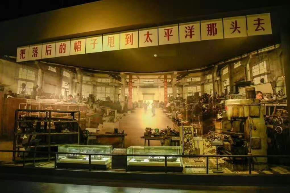 新华社好贴心“把落后的帽子甩到太平洋那头去” 阅兵回放 ​​​