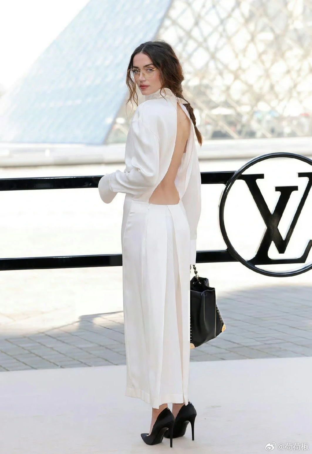 咦？才发现这件菲菲早就全球地广上身了？ 