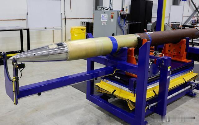 澳大利亚将于 12 月开始在国内生产洛克希德·马丁公司的“制导多管火箭系统”导弹