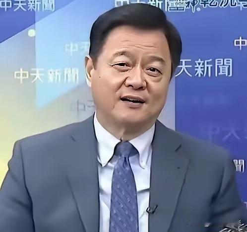 5月15日，台湾旺旺集团副董事长周锡伟说：不要以为大陆就没有鹰派，没有主战派，没