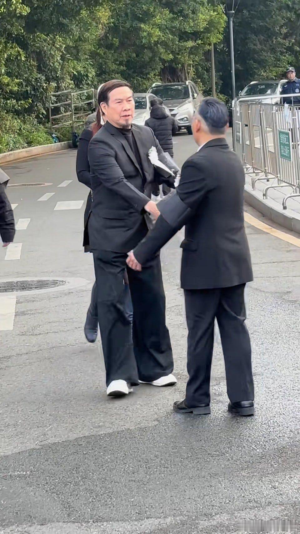 於70年代曾與李小龍、成龍、狄龍號稱「四龍」的著名武打明星梁小龍（原名梁財生），