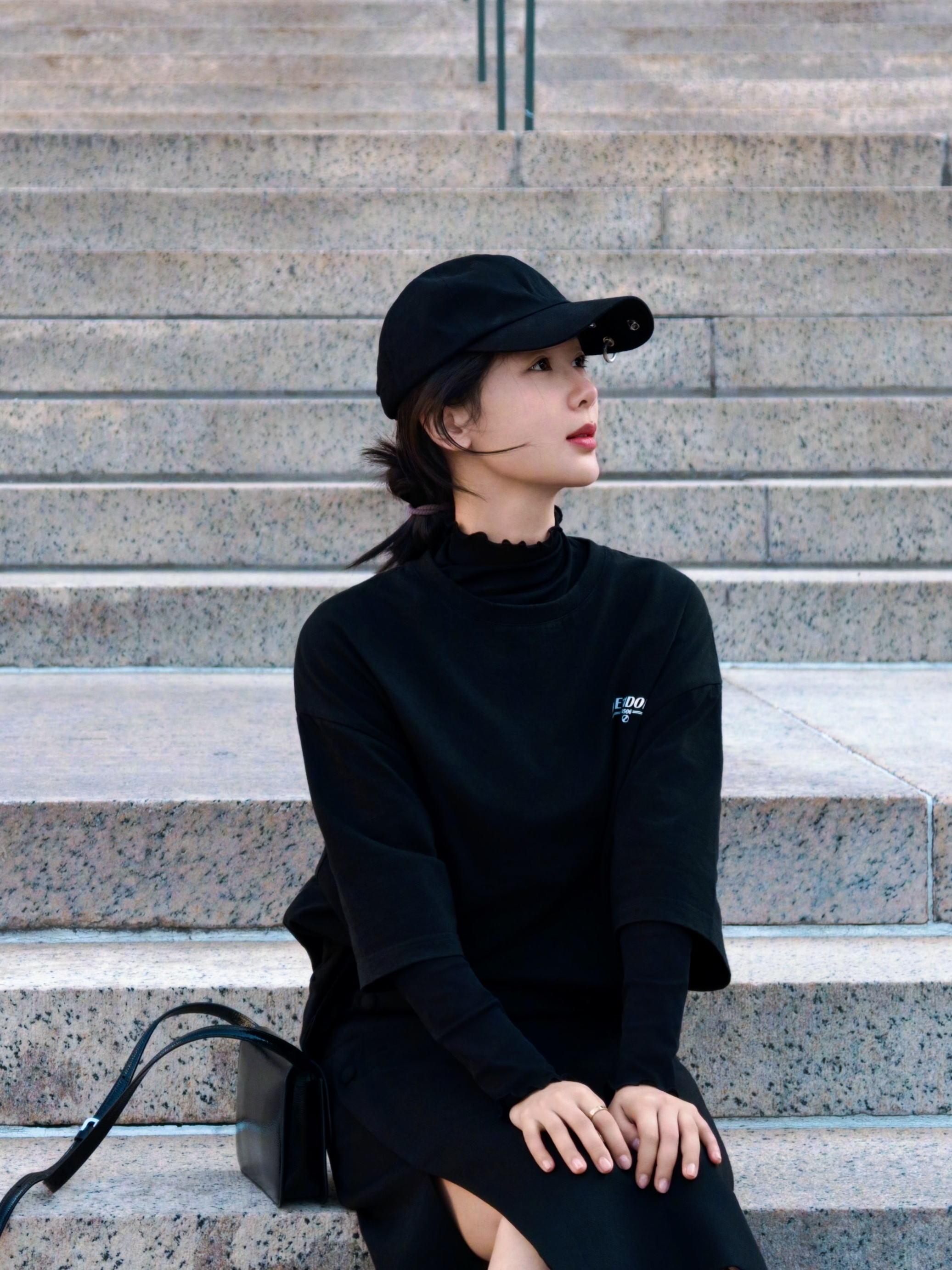 左脸是老公 右脸是老婆 
