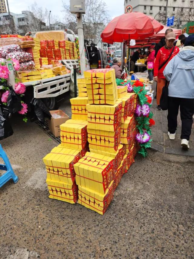 清明节大家一般都上坟（扫墓），上坟的意义你知道吗？
一到清明节前后，大多数人们都