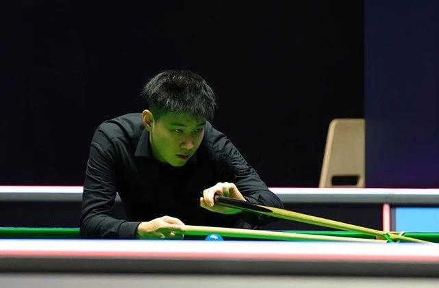 赵心童、肖国栋今日冲击16强!
斯诺克德国大师赛，今天冲击冠军的竞争才开始拉开战