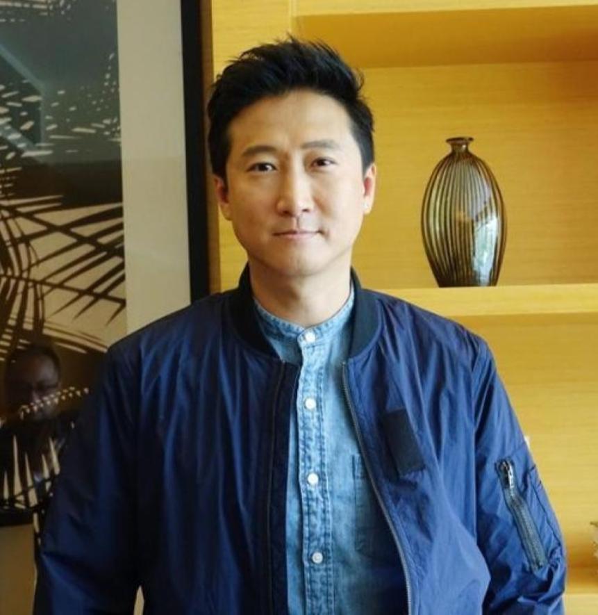 突发！知名港星举家搬离香港移居深圳，宣布这辈子都不再搬家娱乐 明星