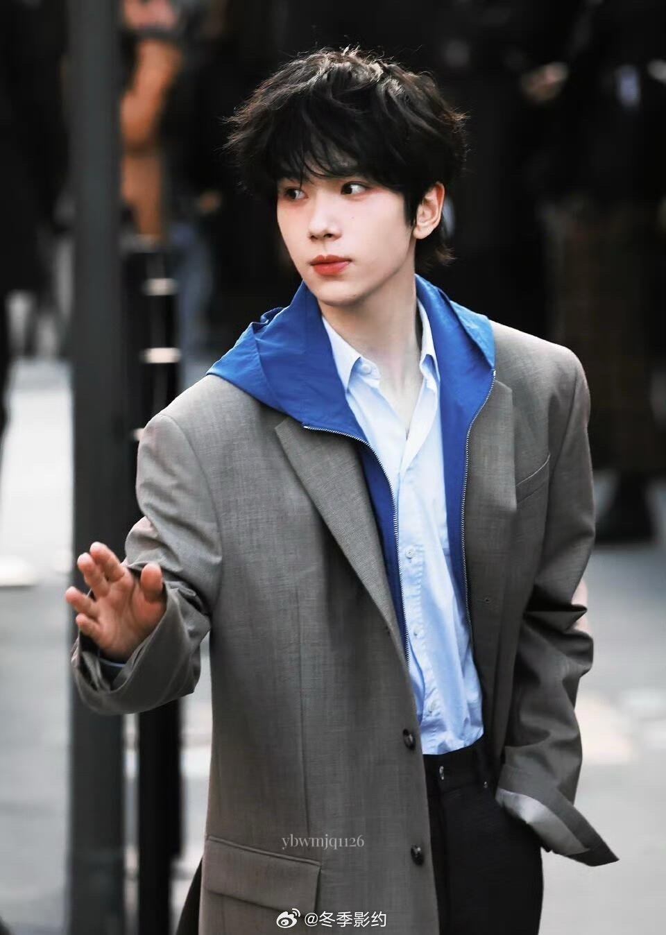 余承恩小鹿眼 余承恩这双眼睛太会长了，圆圆的眼型像小鹿一样，眼神透亮干净，自带一