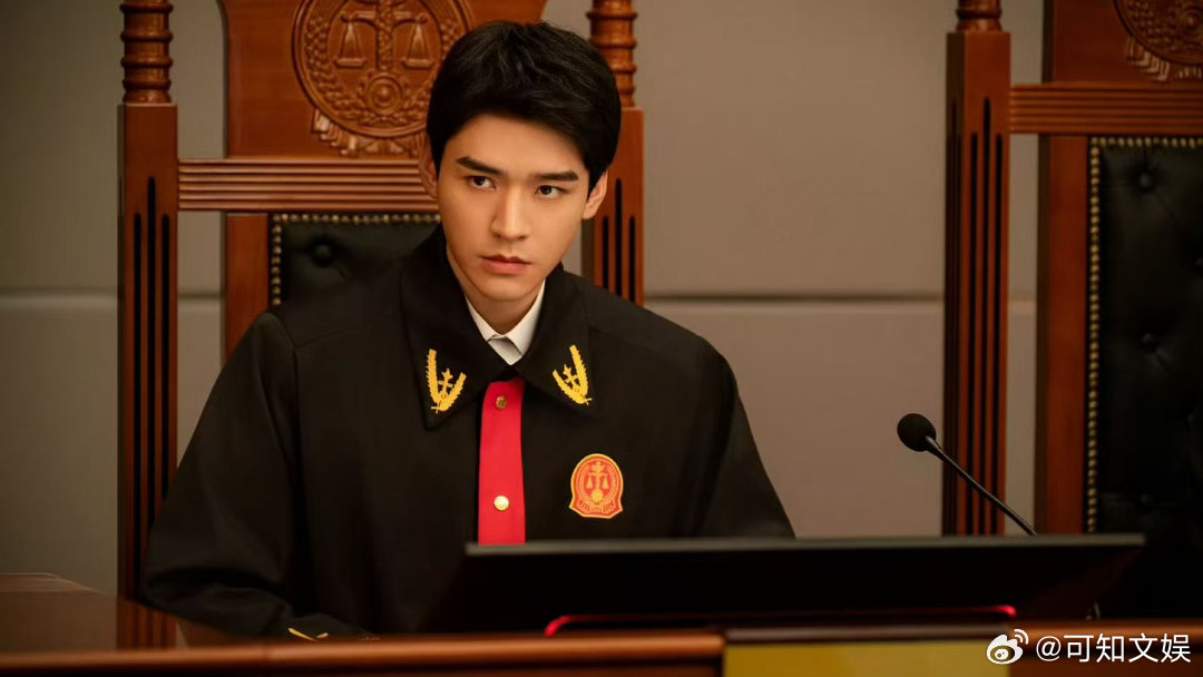 龚俊以心待人龚俊法庭造型龚俊以心待人，好帅， 