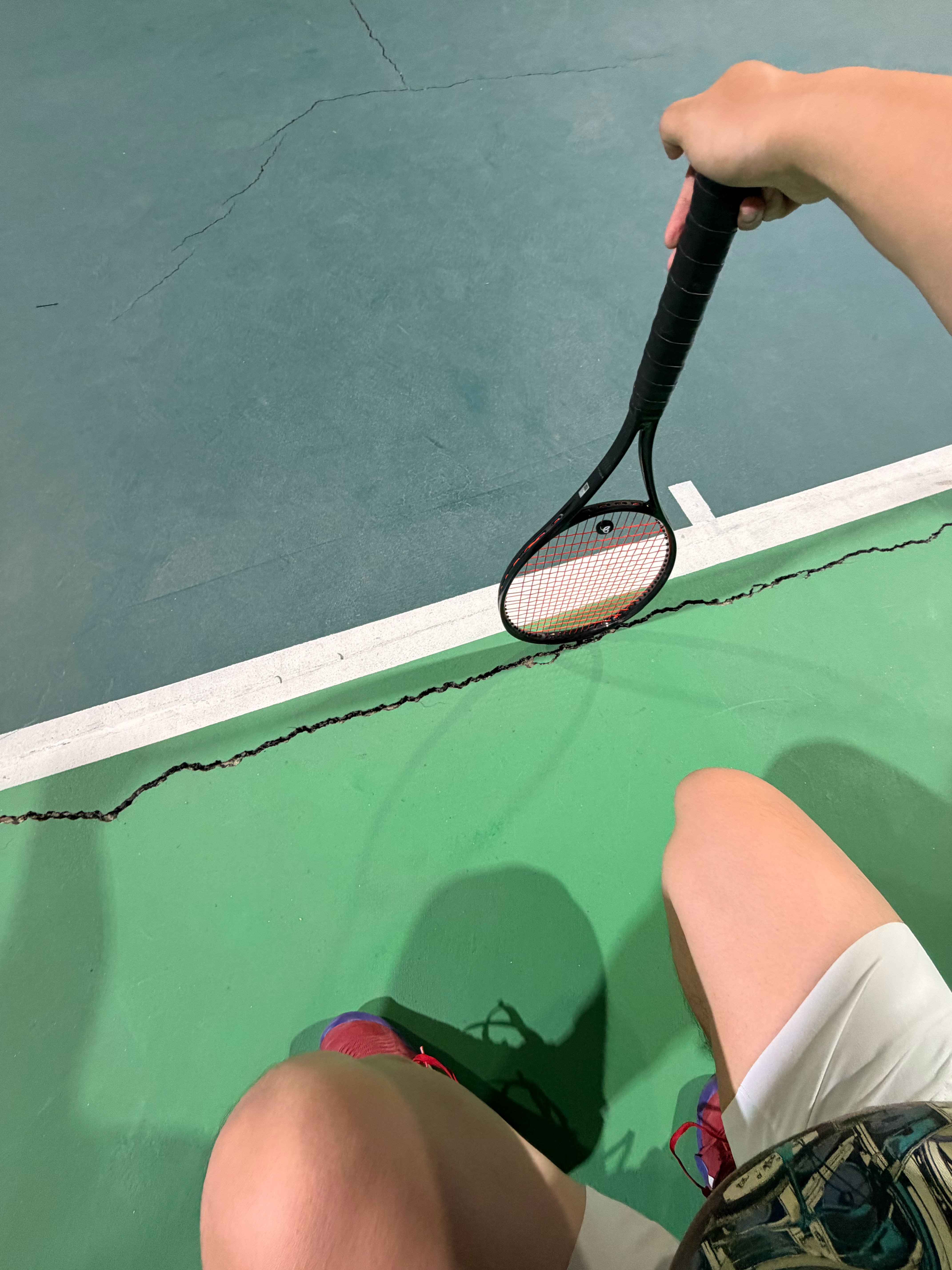 半年没打🎾了，虽然脚踝韧带还没好但是网瘾太大了来打发球机刚打完一筐太踏马累了，