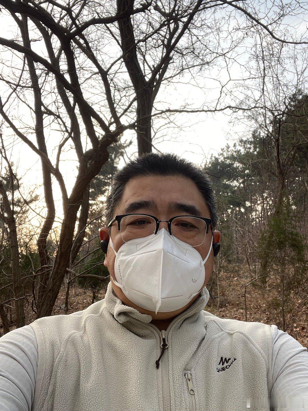 谁让我生在中国？戴N 9 5跑步 