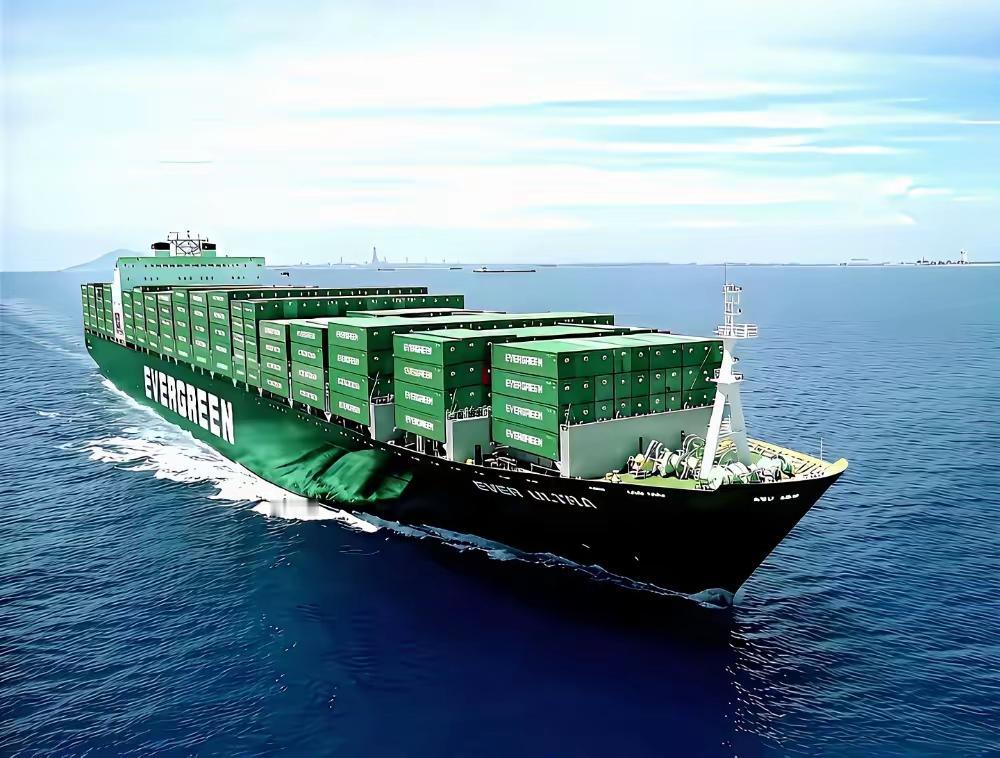 今天 “长荣号”大摇大摆地驶来了    中华民族的转折点来了。中国敢不敢登船查美