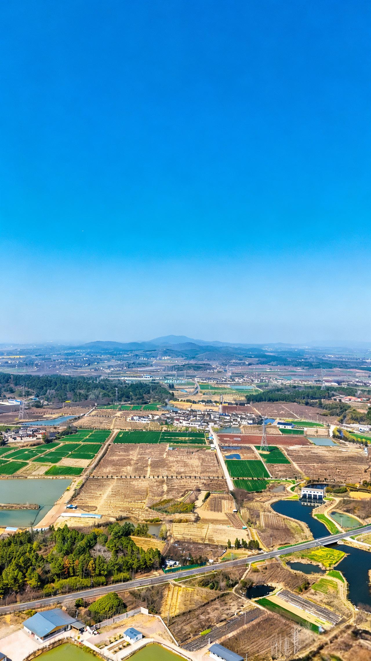 去高淳看油菜花了，在路上的时候拍了几张照片，本来是想找一找什么地方有油菜花，发现