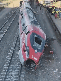 当地时间2026年1月18日19时40分，西班牙南部科尔多瓦省阿达穆斯镇附近，两