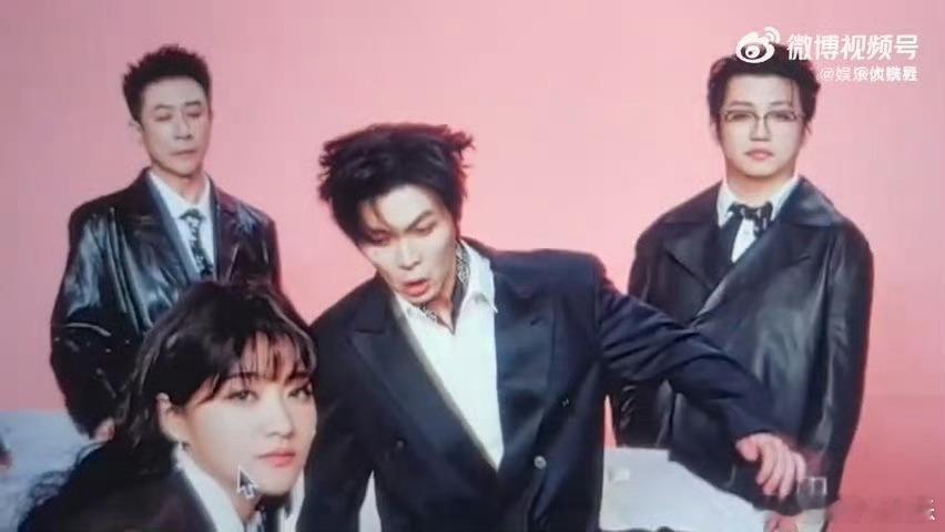 左凌峰掀桌了 救命！左凌峰在喜人奇妙夜总决赛的掀桌操作太炸裂，力道大到让人惊呼，