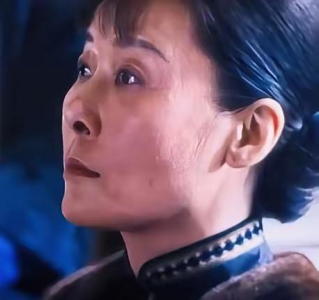 柯蓝的宋美龄演的很可以。
柯蓝演的宋美龄还真是不错，至少形似做到了，镜头不多，但