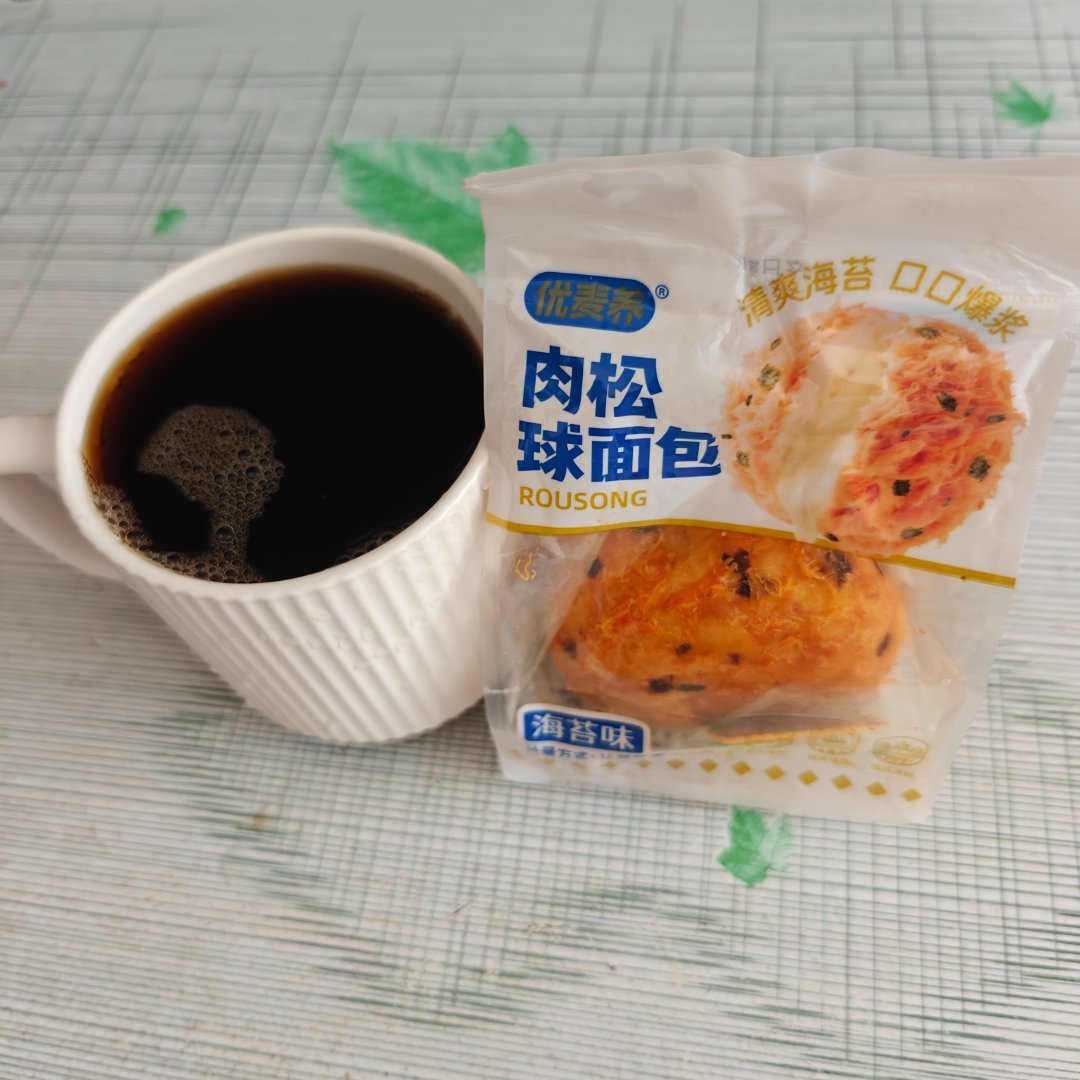 一口咖啡，一口面包让时间的流逝变得如此美好在细腻的味觉中感受生活的幸福与满足 