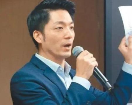 台北市长蒋万安撂了句狠话！
他表示，如果大陆军机继续在台海绕飞演习，他就要停掉创