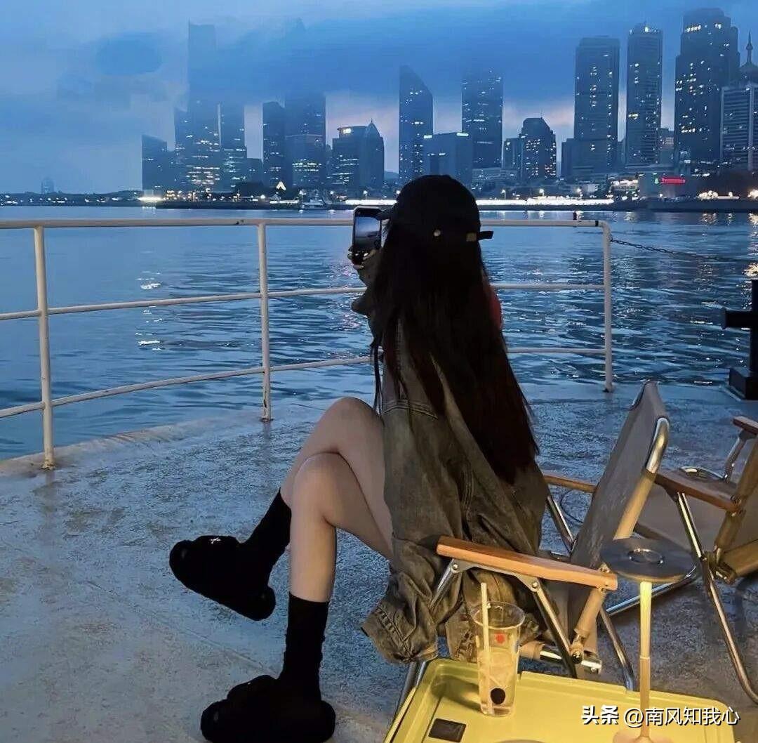 👑²⁰²⁶/₀₇.₀₇՞•👸•՞ ㊖ 💵⁺⁹⁹⁹ 
慢慢收起泛滥的热情
减
