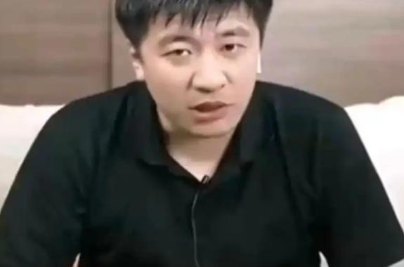 张雪峰离世三月传新消息，名下股份全过户女儿，看完心里直发酸
 
张雪峰离世发生在