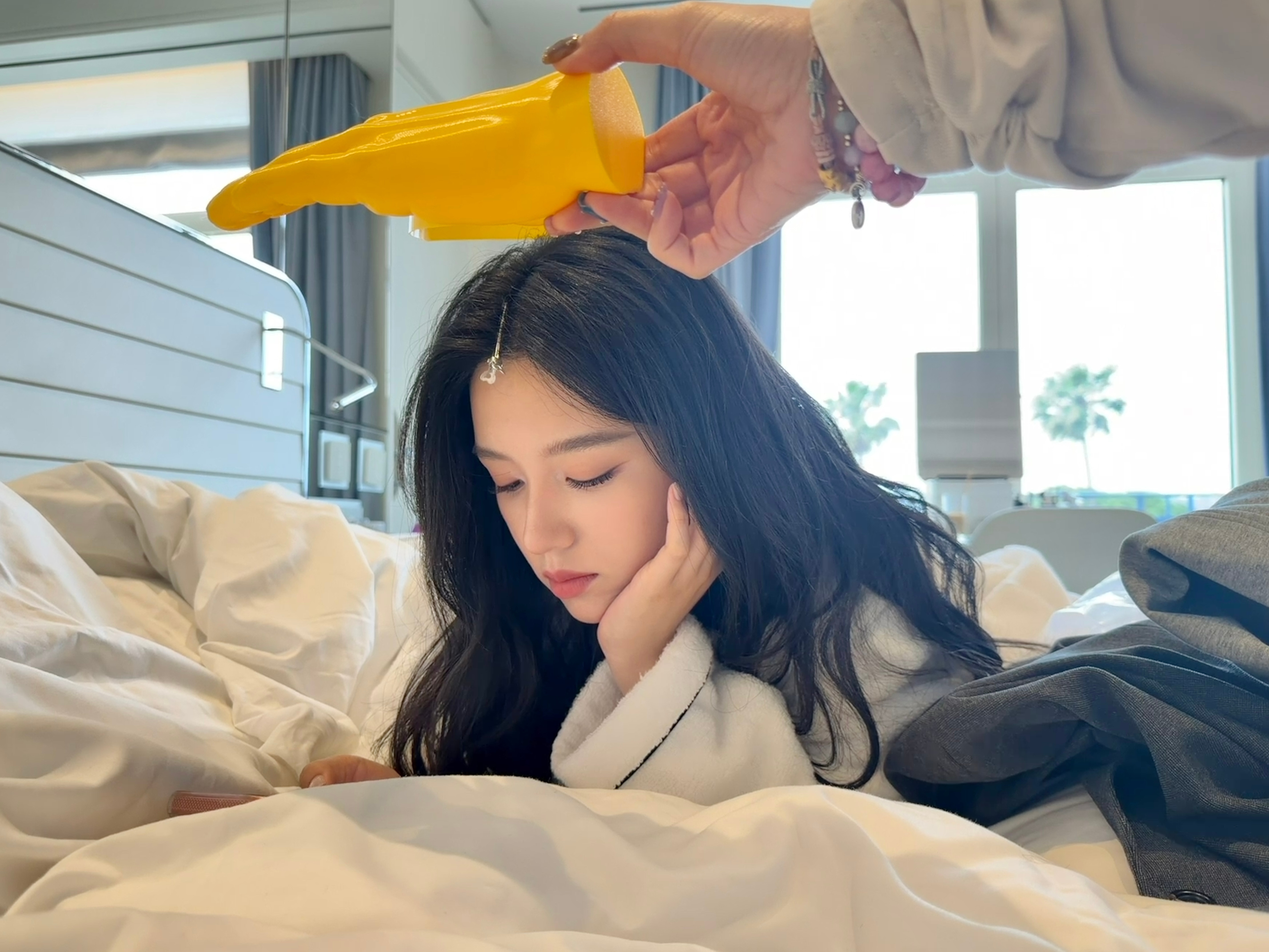 你们要是把我这么可爱的小女孩逼去撸铁的话 我不会放过你们 