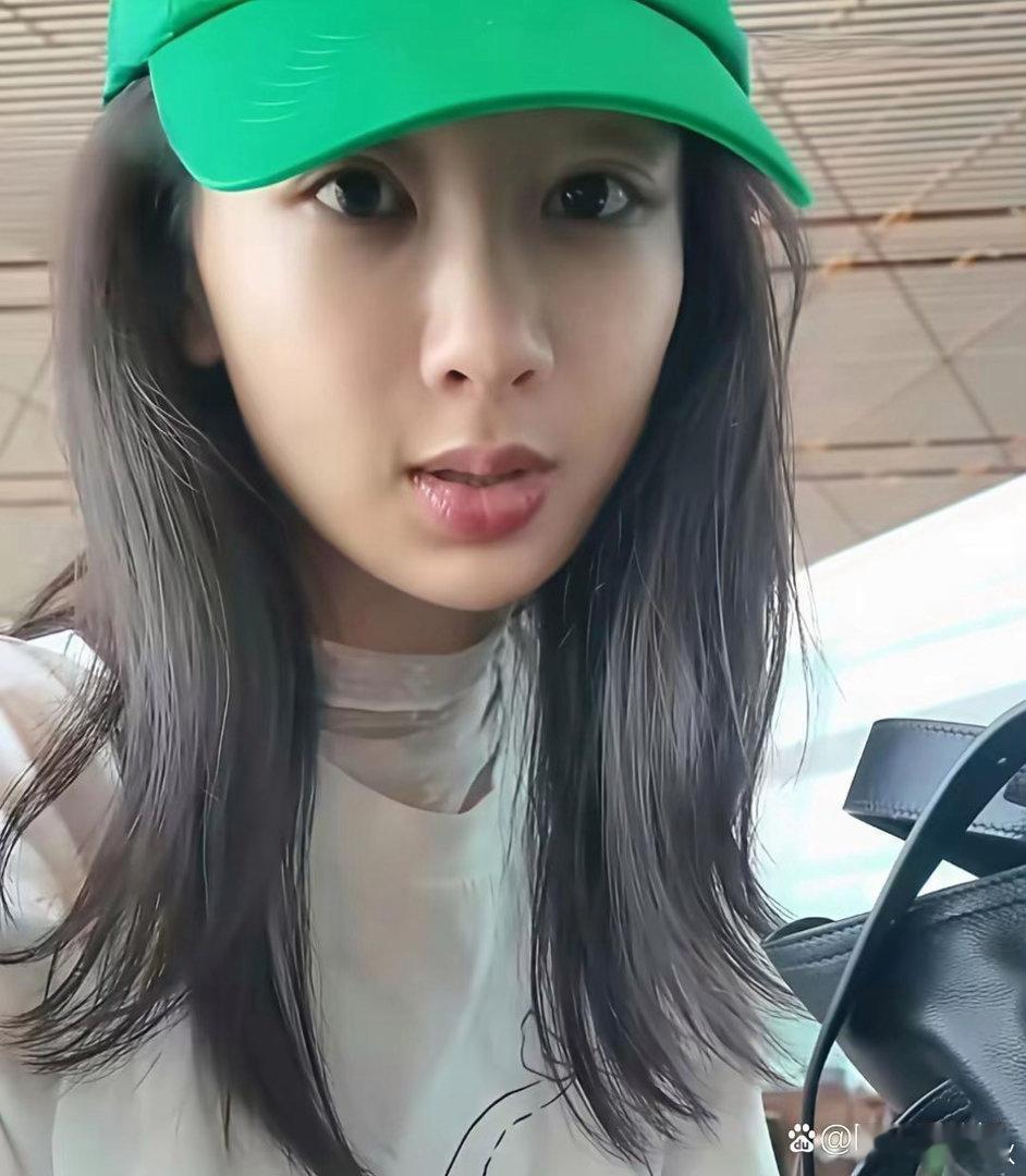 杨紫这可是素颜照，看出来美在哪儿了吗 