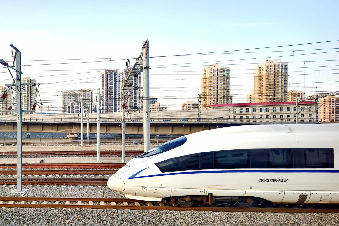 江苏未来五年布局哪四条高铁？

江苏作为经济、人口、高铁网络均位居全国前列的“三