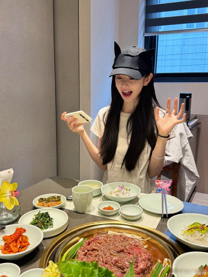 田曦薇本子多的选不过来田曦薇红利 田曦薇红利！爆剧女主田曦薇太棒了，商务多多，好