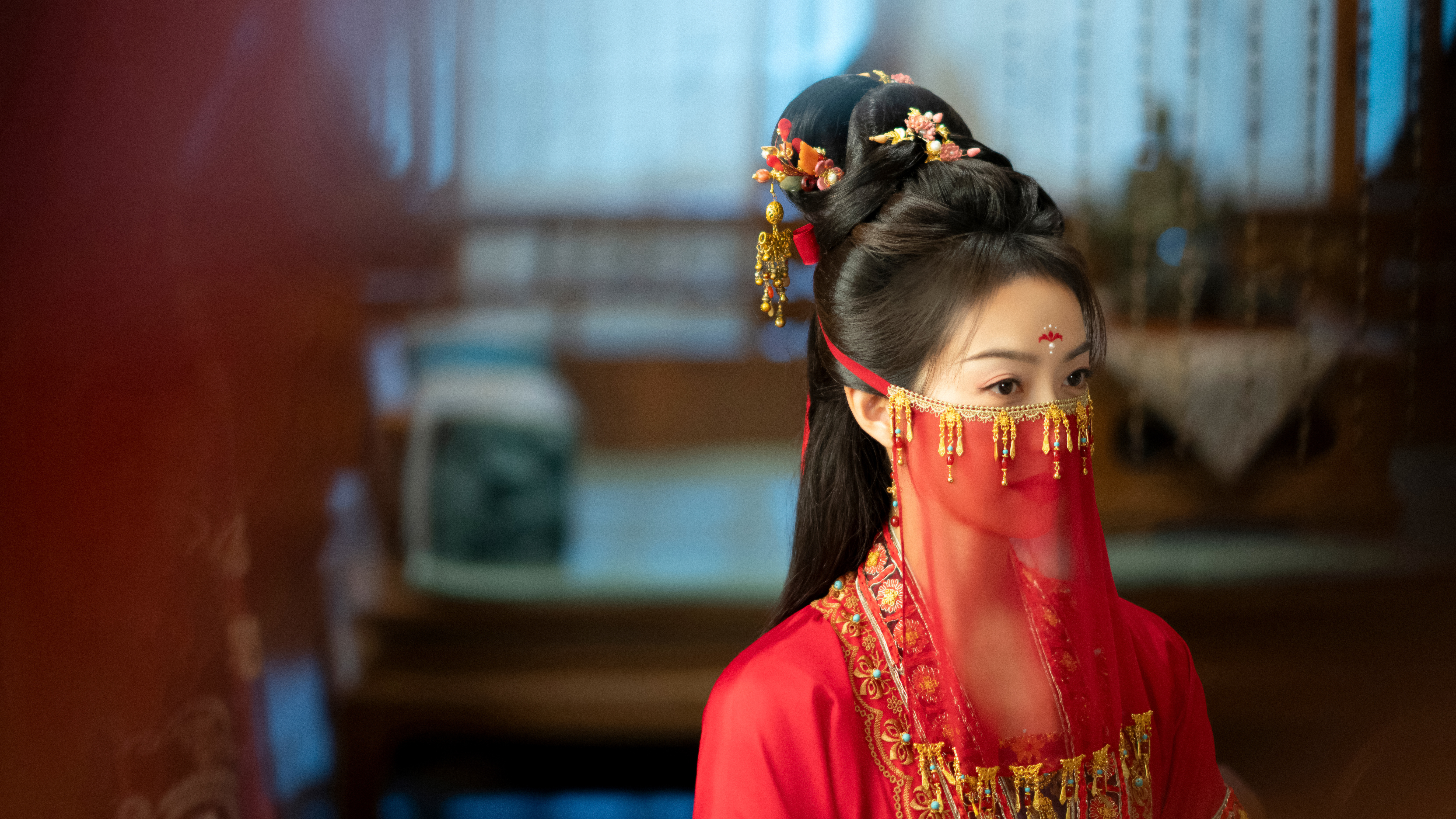 宋茜[超话]🦋万事皆顺瑜 蕙质兰心藏锦绣，楚瑜妙破危局。每晚18:00锁定腾讯