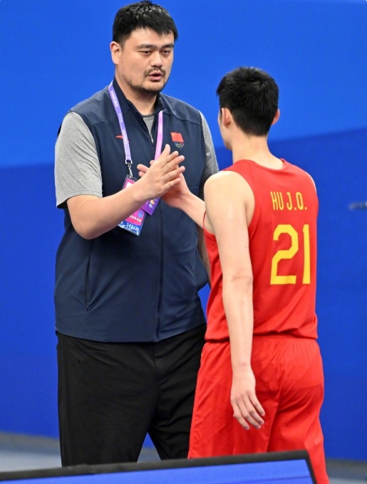 #姚明说好奇自己没去nba会怎样##姚明感叹中国教练何时能走出去# 中国篮协主席