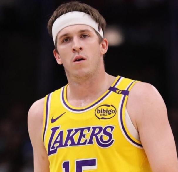 里夫斯真有自知之明！
 
湖人和鹈鹕这场球，洛杉矶人主场赢得不算轻松，还顺带着完