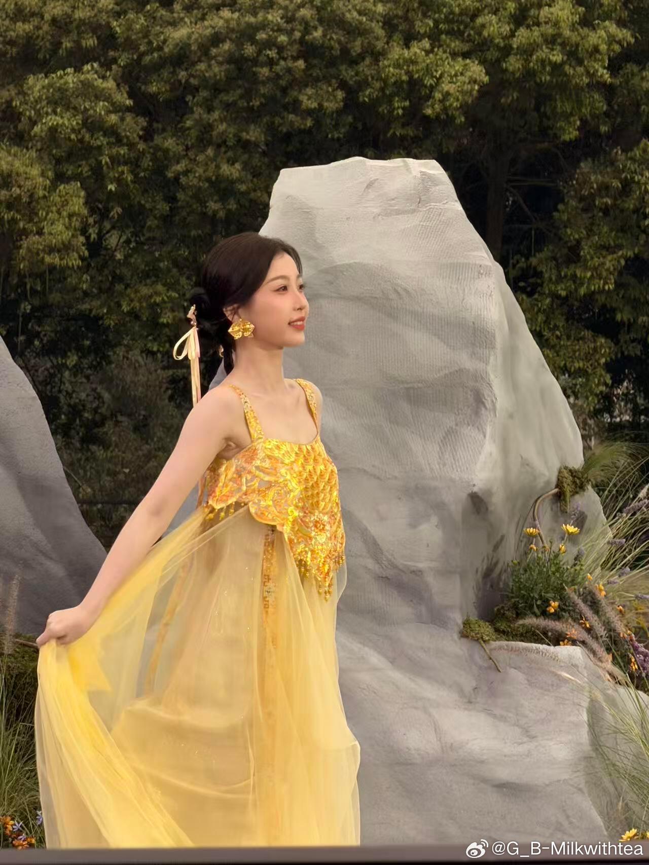 感受明媚灵动的小精灵🧚🏻虞书欣