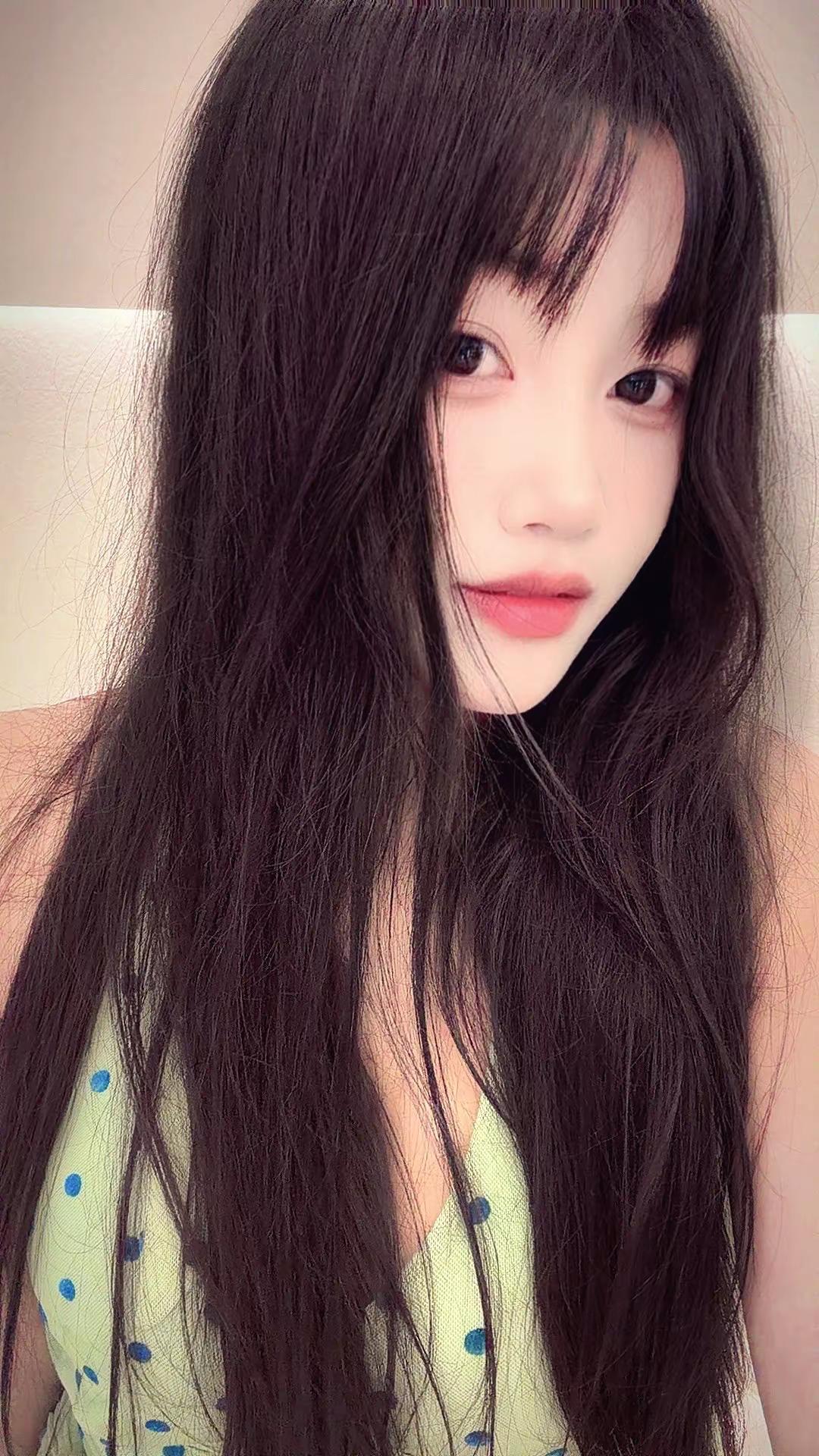 虞书欣甜妹风 温柔少女感