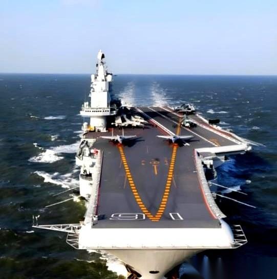 总有人念叨，万一有事，老大哥能给咱们兜底。
我跟你说句掏心窝子的大实话：他想兜，