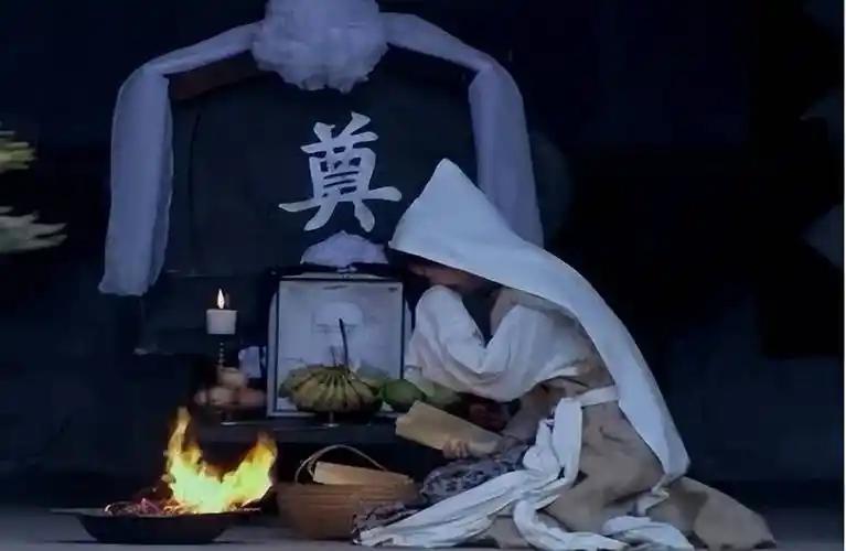 慎入！别再迷信入土为安！人死后肉身的真相，看完颠覆三观
 
人死真不是灯灭！你以