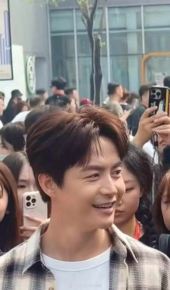 马天宇40岁状态马天宇这是满40减20吧，状态好好！马天宇满40减20