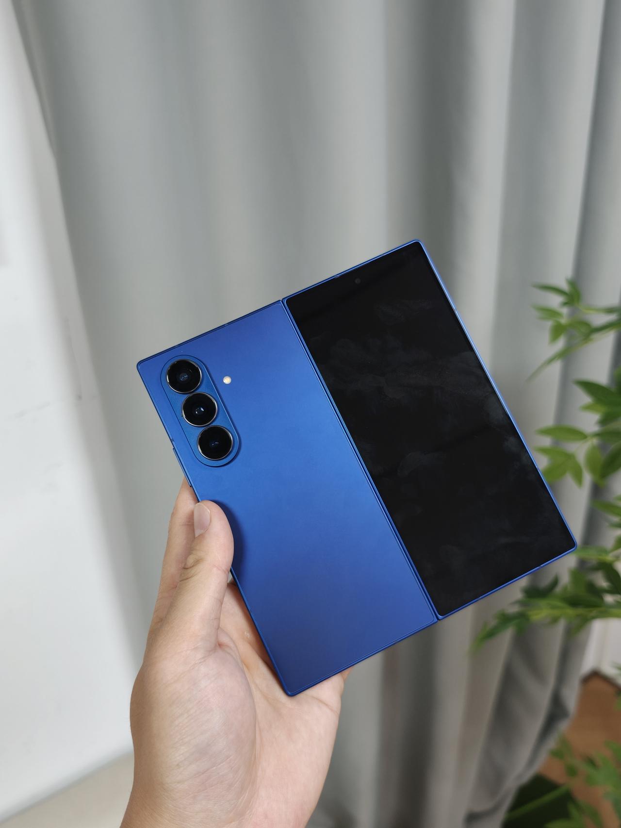 三星机主馋了，看到OPPO居然心动了...

我承认了，我的三星Z Fold7不