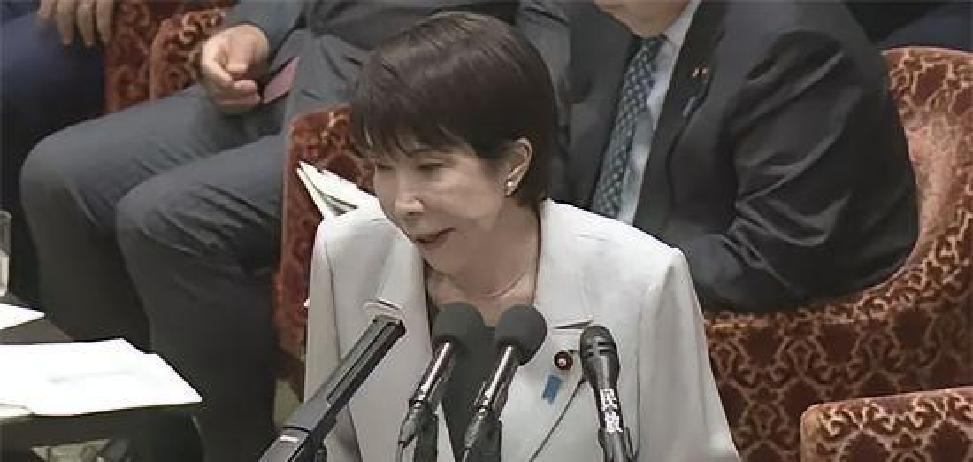 果不其然。
 
日本公众人物高市早苗突然放话了。
 
她在台海方向话音很硬，而对