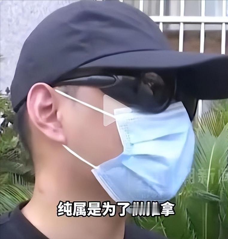 浙江，男子称去足浴店做推拿时，女技师突然脱下他裤子，对他进行不当举动！男子认为技